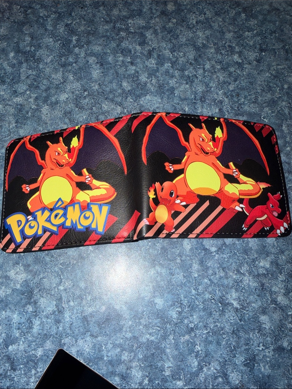 Pokemon large bi fold leather Charizard Kids Wallet - Red/Black rare collectible